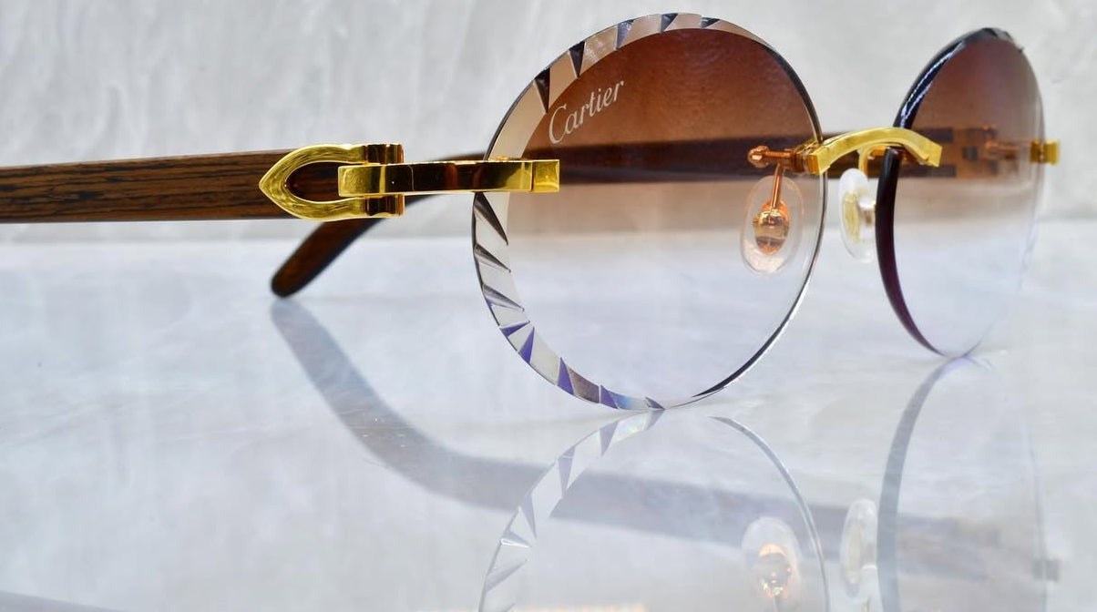 Pre-Owned Wood Frame Diamond Cut Sunglasses